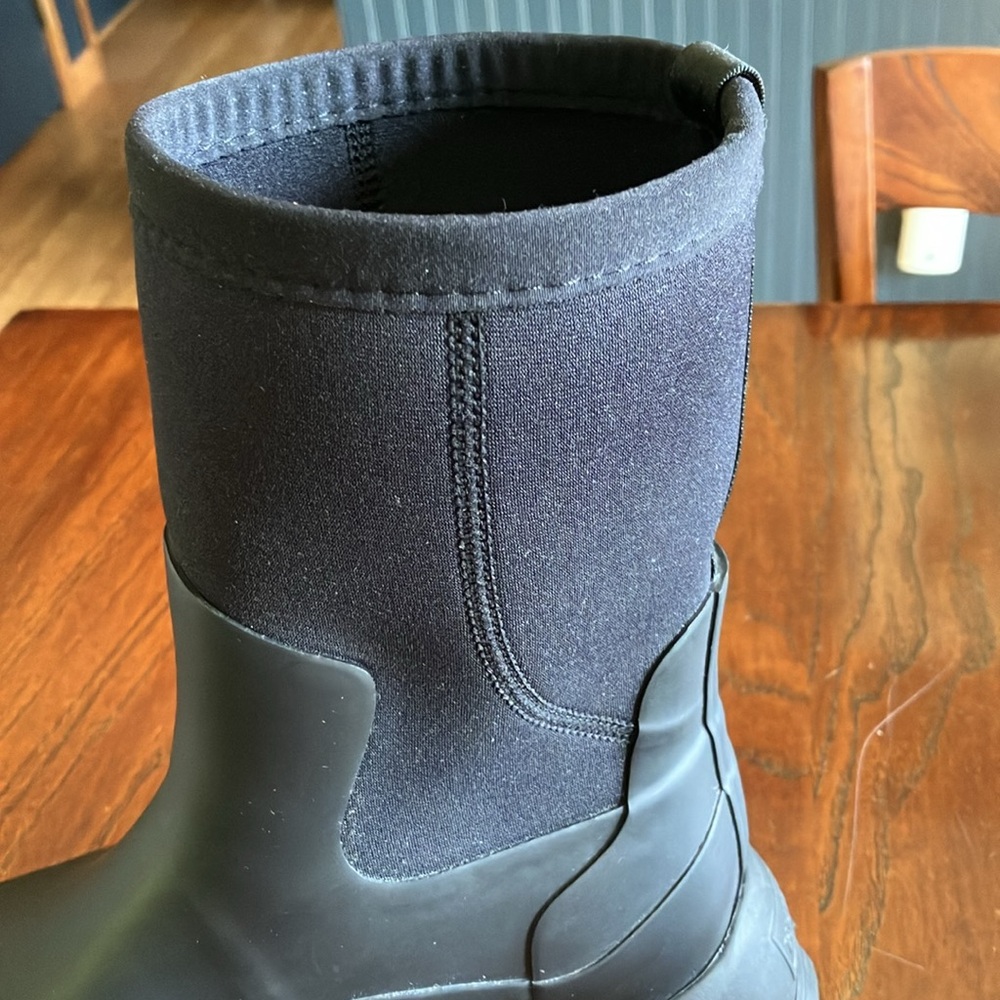 Hunter mid explorer rain boots! Gently used - Picture 6 of 11